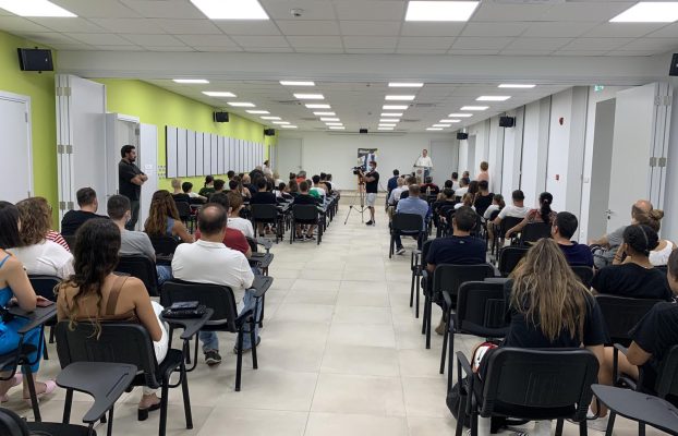 «Ονειρεύοντας τον κόσμο…» με τον Αντώνη Τσαπατάκη