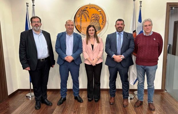 Πρώτη συνάντηση Υφυπουργού Ναυτιλίας κ. Μαρίνας Χατζημανώλη με τον Δήμαρχο Λάρνακας κ. Ανδρέα Βύρα.