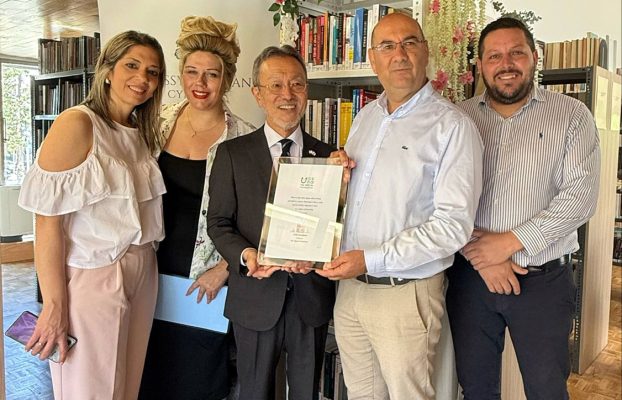 Δωρεά 90 Ιαπωνικών Βιβλίων από την Πρεσβεία της Ιαπωνίας στη Δημοτική Βιβλιοθήκη Λάρνακας