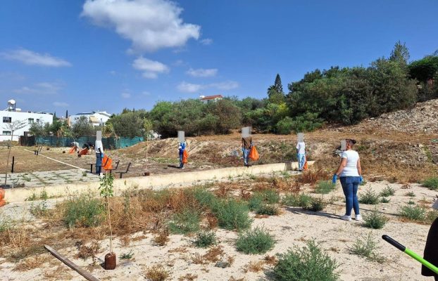 Εθελοντικός Καθαρισμός και Δενδροφύτευση