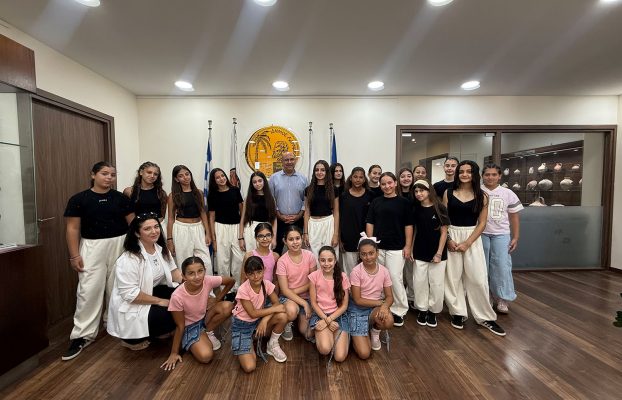 Ο Δήμαρχος Λάρνακας συνεχάρη τη Σχολή Χορού Mambo για τη διεθνή της συμμετοχή στο UDO World Street Dance Championships 2026