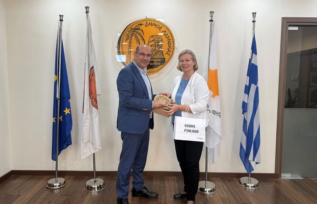 Συνάντηση Δημάρχου Λάρνακας με την Πρέσβειρα της Φινλανδίας στην Κύπρο
