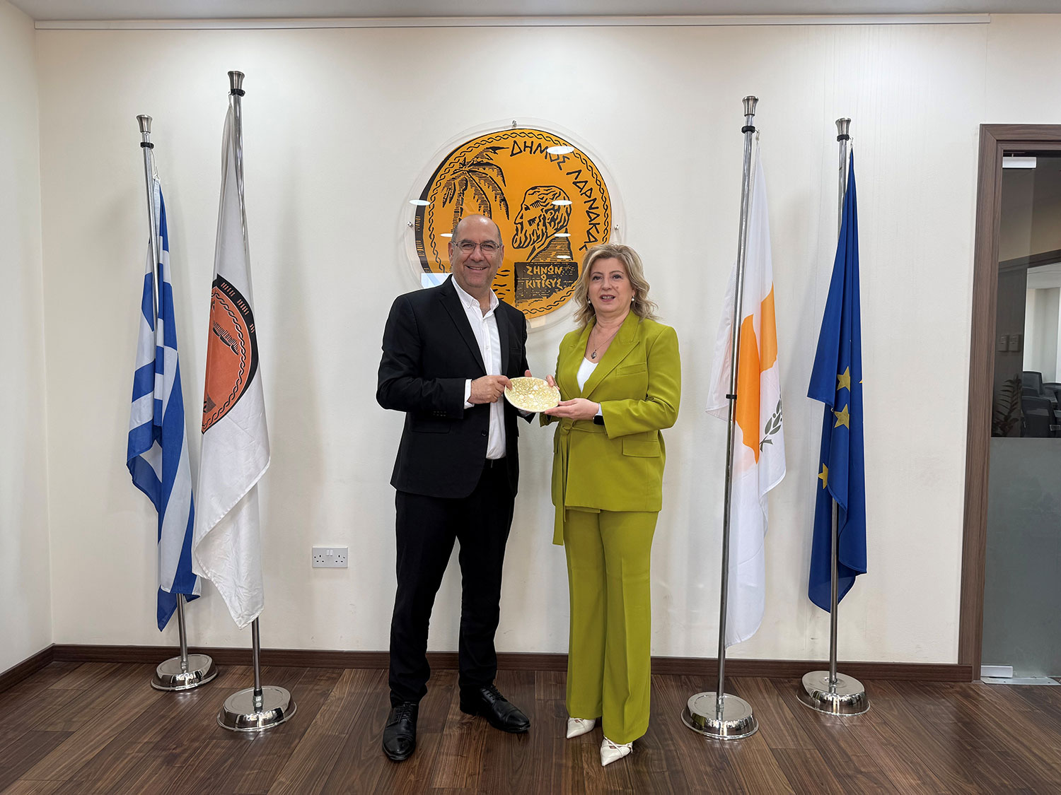 Συνάντηση Δημάρχου Λάρνακας με την Πρέσβειρα της Σερβίας στην Κύπρο
