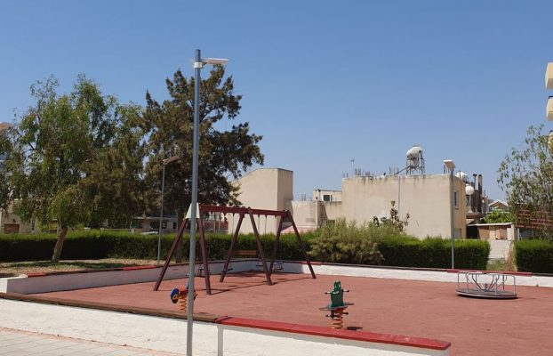ΤΟΠΟΘΕΤΗΣΗ ΦΩΤΟΒΟΛΤΑΪΚΩΝ ΦΩΤΙΣΤΙΚΩΝ ΣΤΟ ΠΑΡΚΟ ΤΗΣ ΟΔΟΥ ΘΕΜΙΔΟΣ ΠΡΟΣΦΟΡΑ ΤΩΝ ΥΠΕΡΑΓΟΡΩΝ ΜΕΤΡΟ