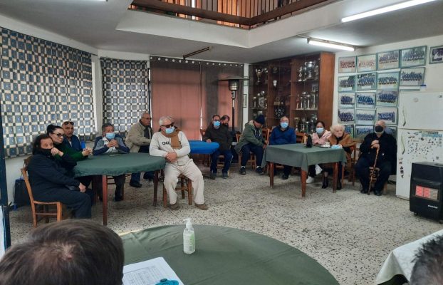 ΣΥΝΑΝΤΗΣΗ ΔΗΜΑΡΧΟΥ ΛΑΡΝΑΚΑΣ ΜΕ ΚΑΤΟΙΚΟΥΣ  ΤΗΣ ΕΝΟΡΙΑΣ ΣΤΑΥΡΟΔΡΟΜΙΟΥ